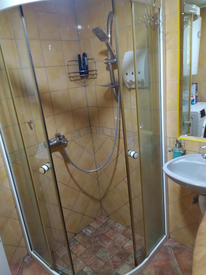 Lenilenii Bungalow Jajce Exteriér fotografie